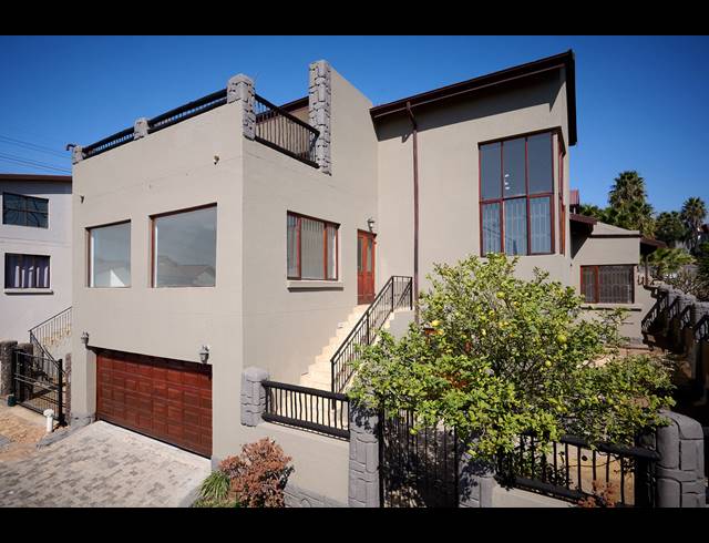 5 BEDROOM HOUSE FOR SALE IN BARBEQUE DOWNS